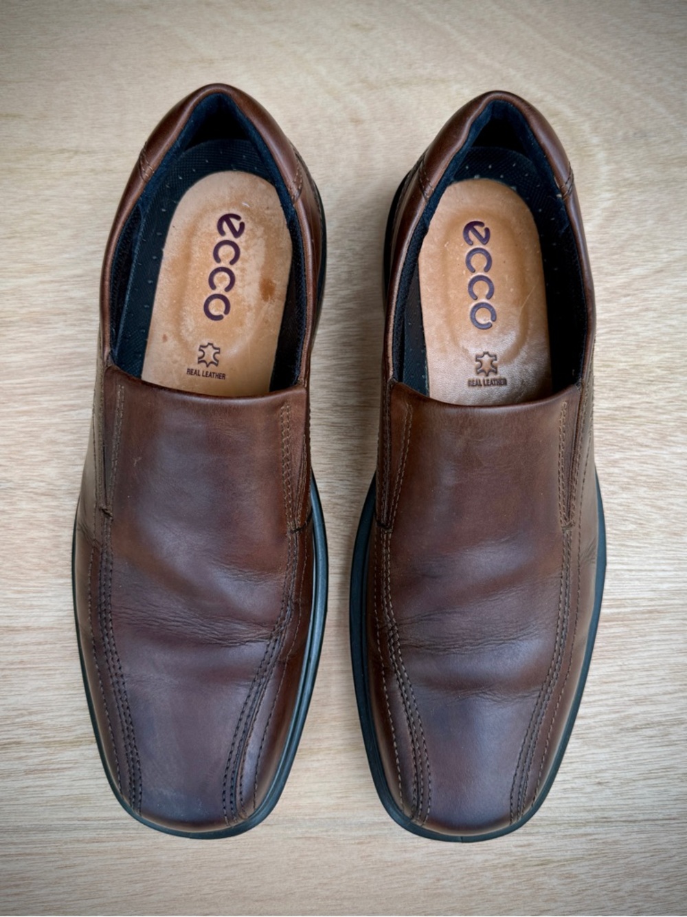ECCO Helsinki Men's Brown Leather Slip-On Loafers 44 EU 10 US - Classic Comfort